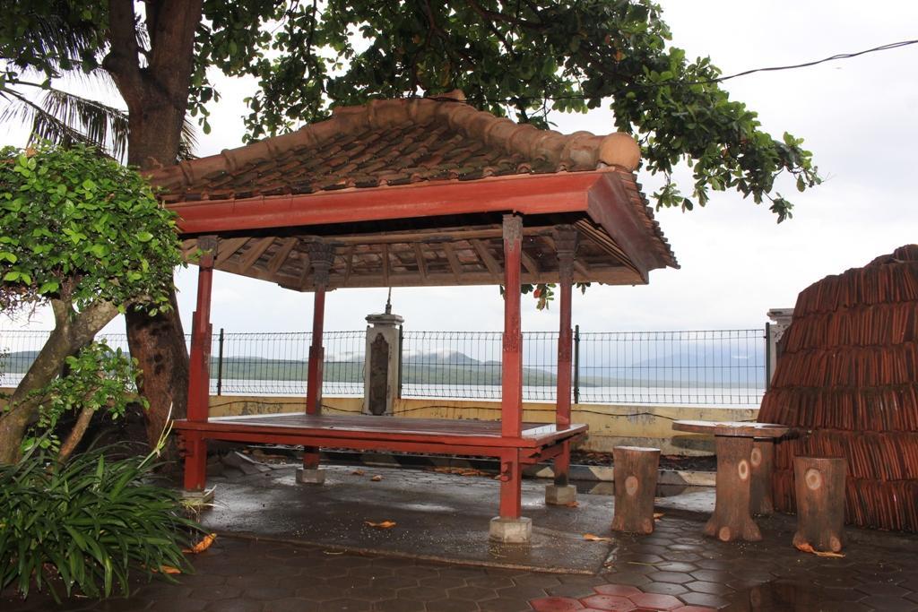Baru Dua Beach Ξενοδοχείο Banyuwangi  Εξωτερικό φωτογραφία
