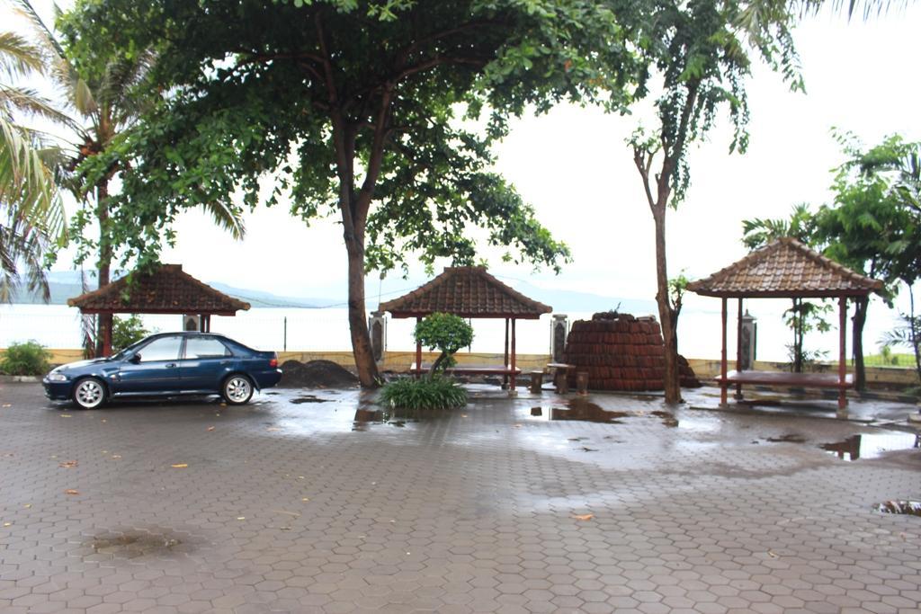 Baru Dua Beach Ξενοδοχείο Banyuwangi  Εξωτερικό φωτογραφία